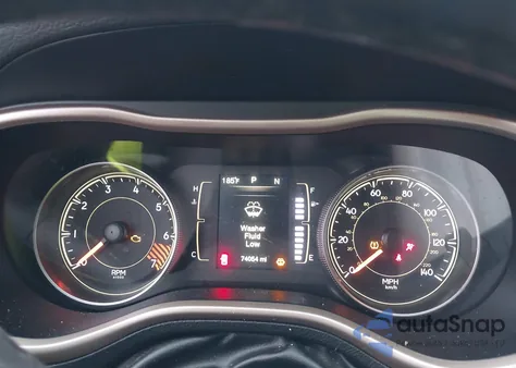 2014 Jeep Cherokee Altitude z USA, uszkodzony, nr VIN 1C4PJMCB0EW294441